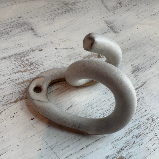 Wall Hook for Circular Knitting Needles in Cream