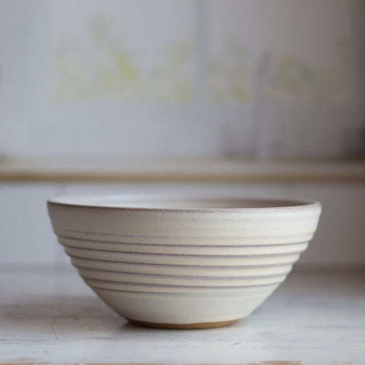 Serving Bowl in Cream